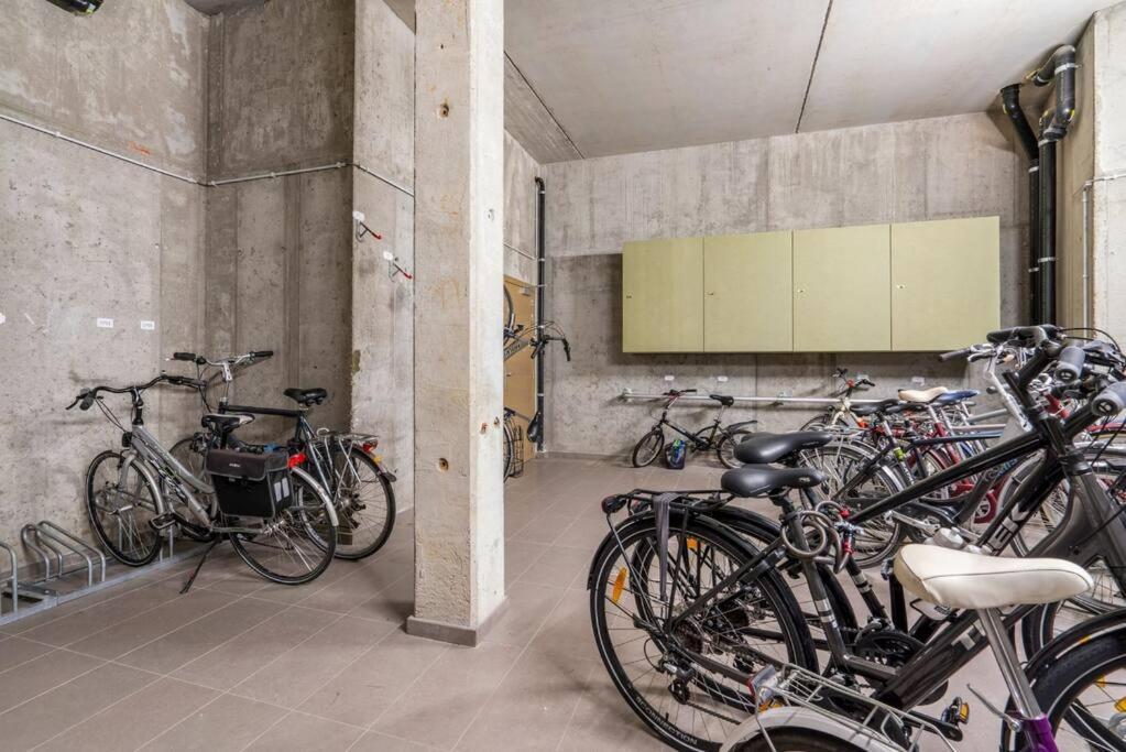 Resedentie Prado Lägenhet Oostende Exteriör bild